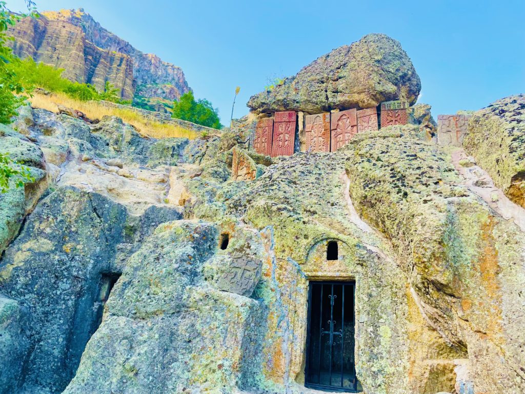 private day tour to Garni Geghard