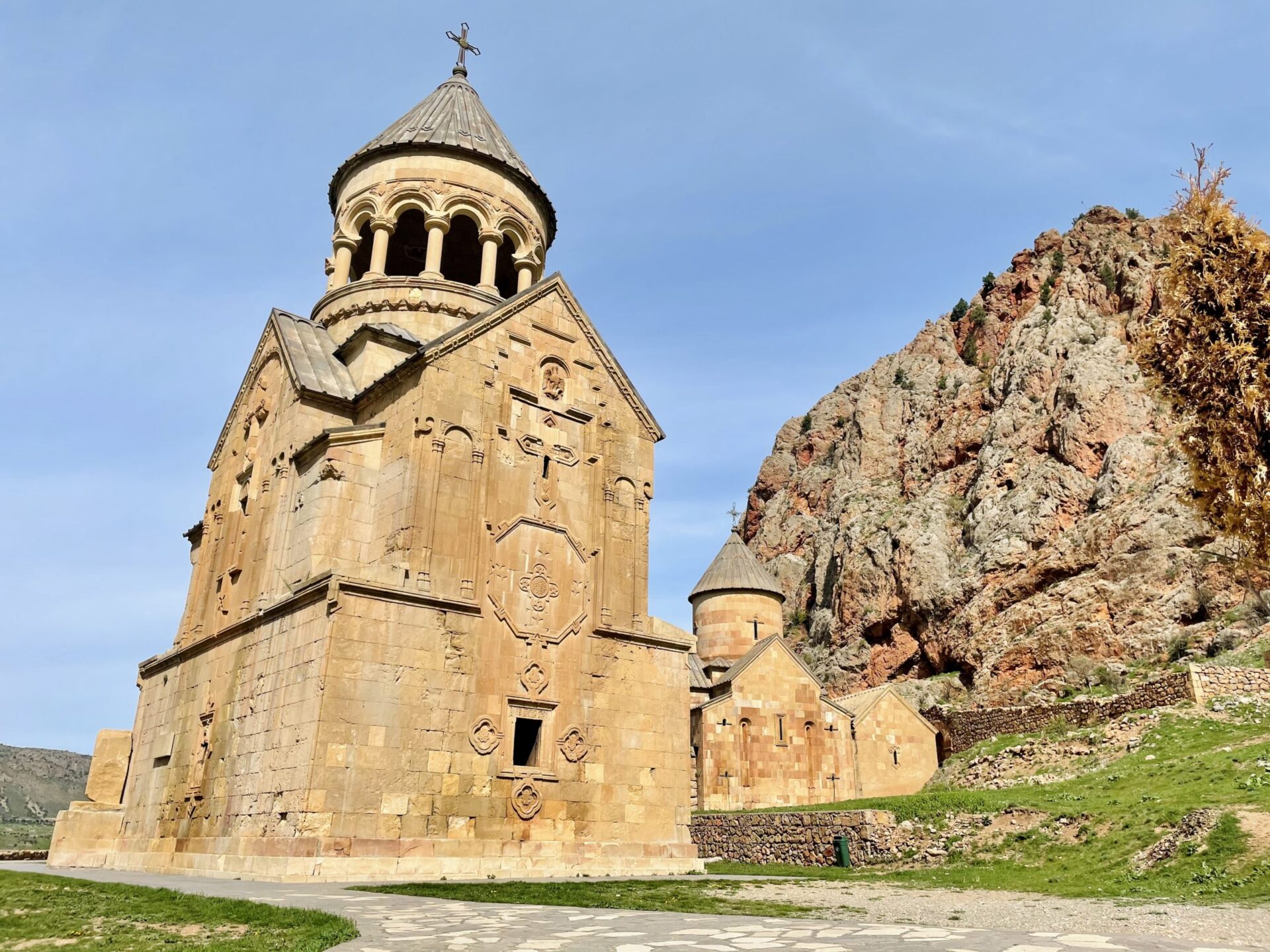 Trip to Noravank, private guide