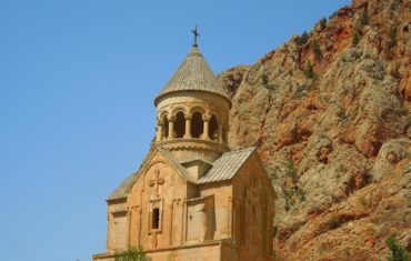 Tailor made tour to Noravank